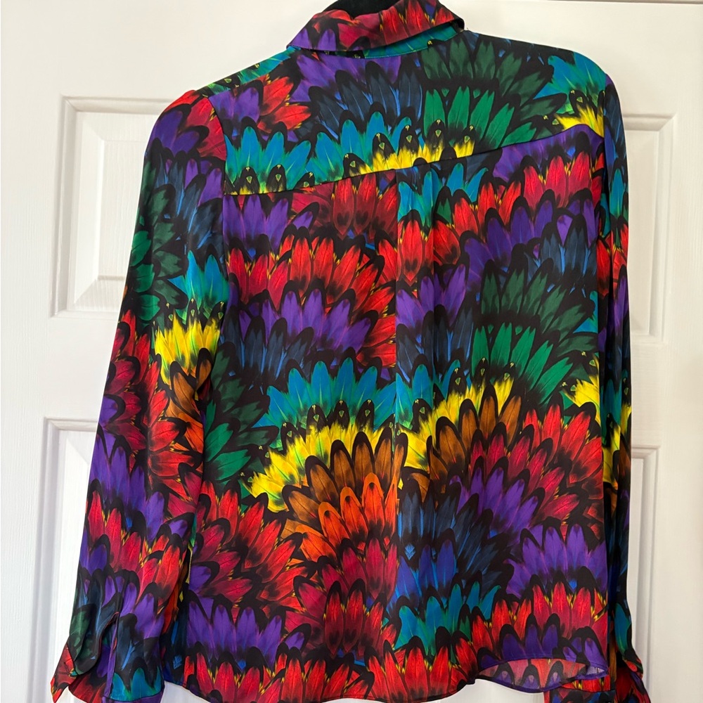 ALICE + OLIVIA- Willa Printed Feather Women's Button-Up Blouse. Size XS. - Picture 4 of 16
